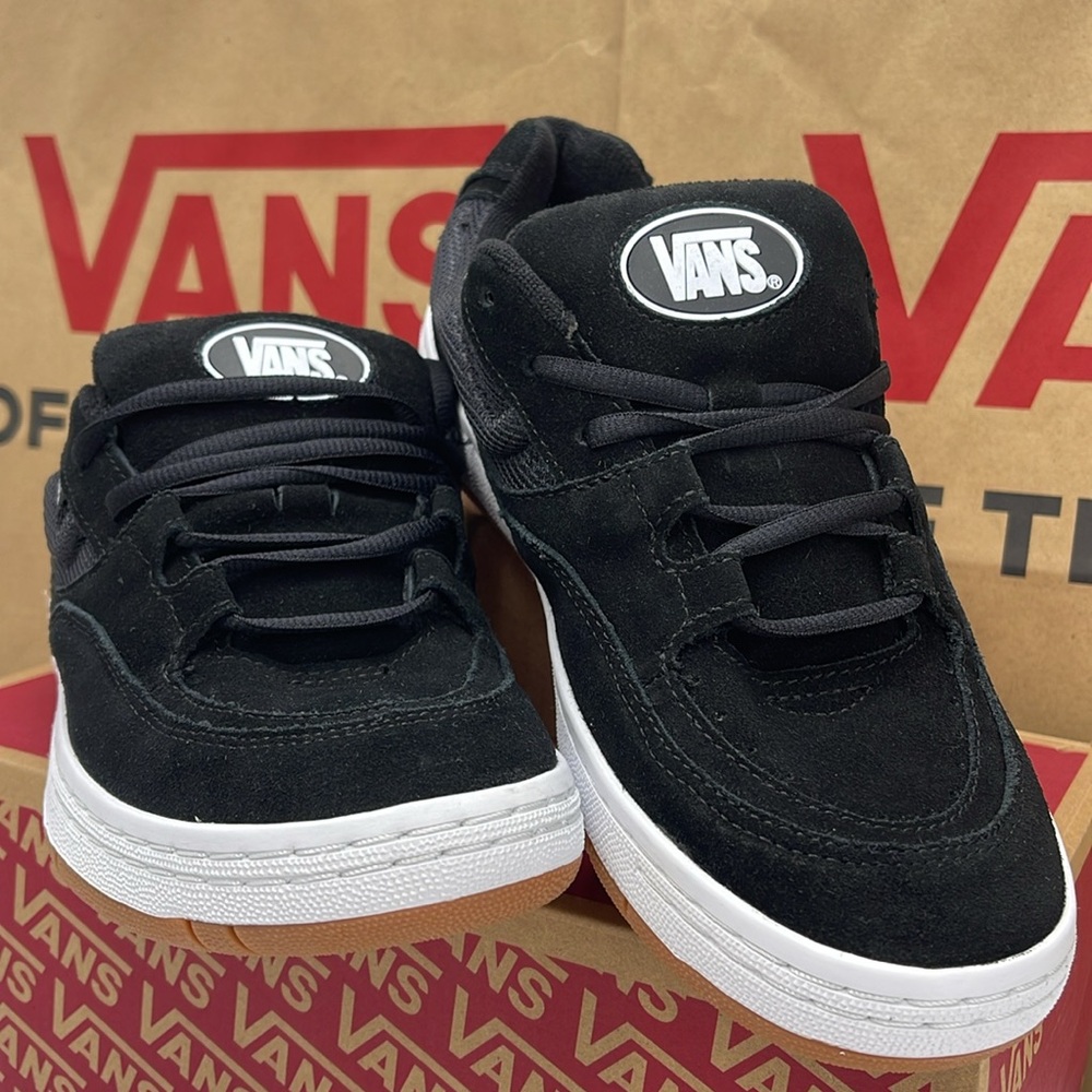 Vans Men’s Speed Ls Black/True White
VN000CTNBP6 Sneakers - Picture 5 of 16